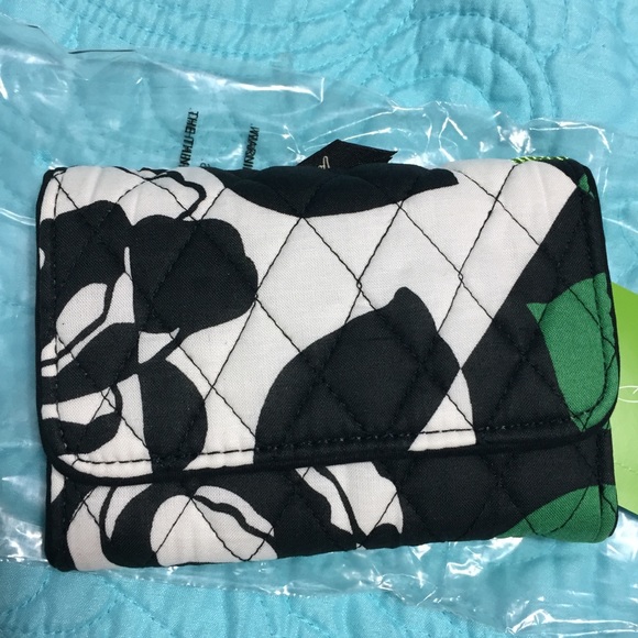 Vera Bradley Handbags - Vera Bradley Riley compact wallet